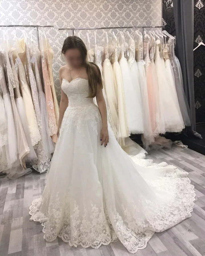 Charming Sweetheart Applique Lace Vintage Bridal Wedding Dress