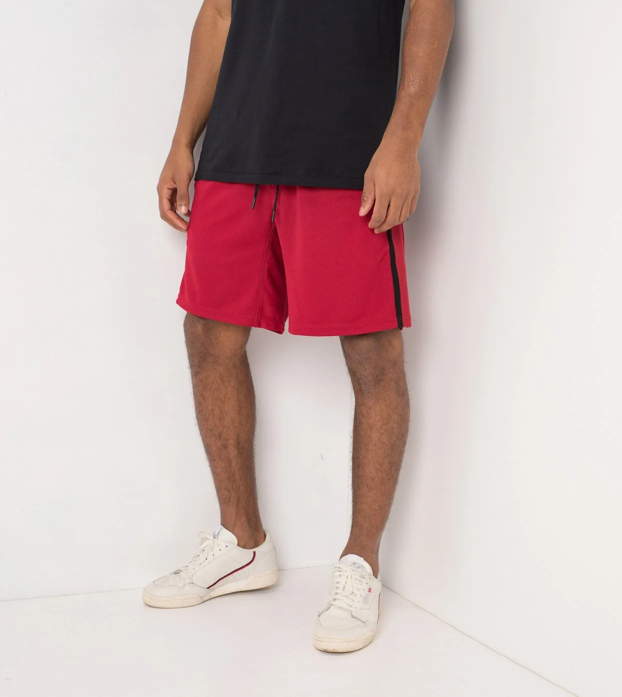 Sideline Short Dark Cherry/Black - Sale