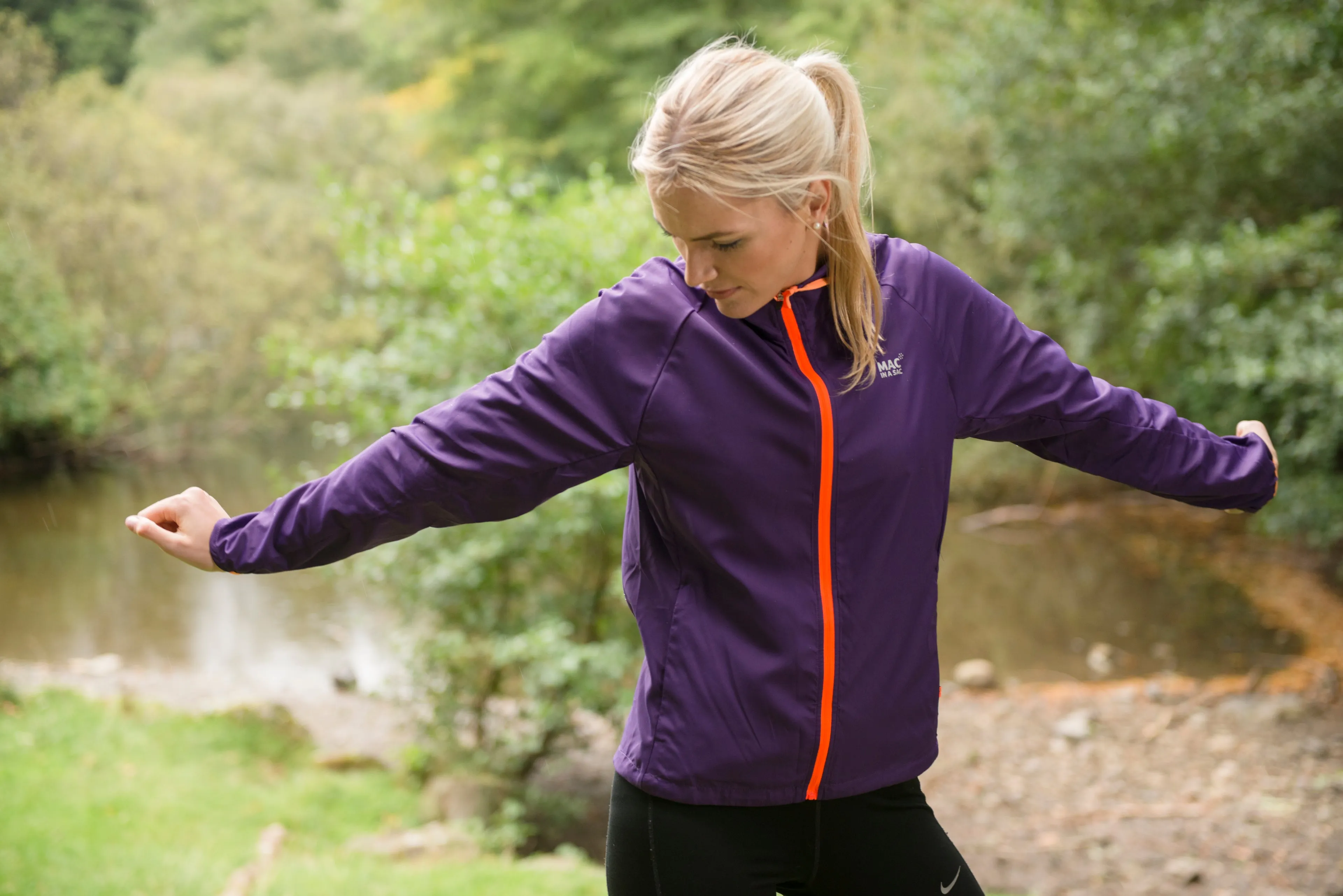 Ultra Packable Running Jacket - Electric Violet